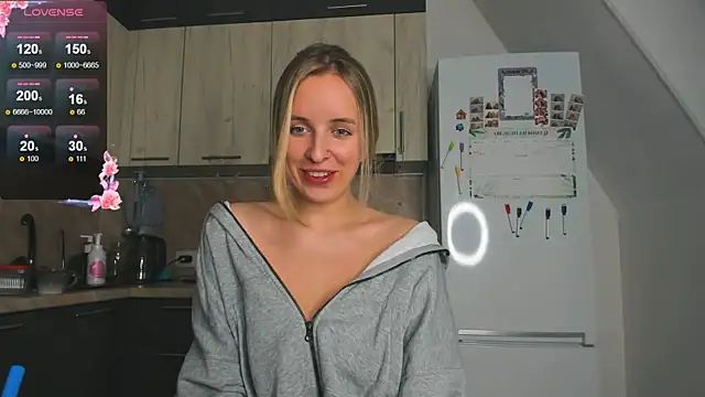 Snapshot of violet_blue_eyes chatting on 02/01/25, 02:24 violet blue eyes online show from 02/01/25, 02:24