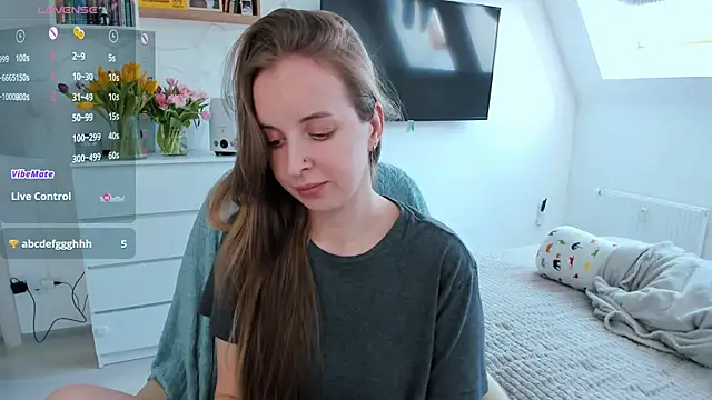 Snapshot of violet_blue_eyes chatting on 03/30/26, 01:23 violet blue eyes online show from 03/30/26, 01:23