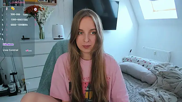 Snapshot of violet_blue_eyes chatting on 04/06/26, 01:34 violet blue eyes online show from 04/06/26, 01:34