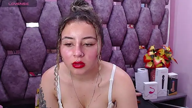 Snapshot of celeste_blue69 chatting on 01/16/25, 05:42 celeste blue69 online show from 01/16/25, 05:42