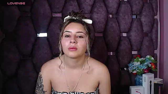 Snapshot of celeste_blue69 chatting on 02/09/25, 07:49 celeste blue69 online show from 02/09/25, 07:49