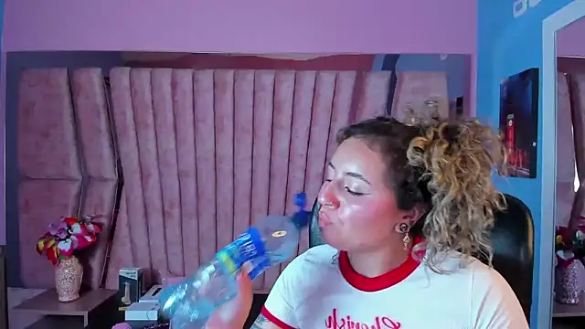 Snapshot of celeste_blue69 chatting on 02/11/25, 07:54 celeste blue69 online show from 02/11/25, 07:54