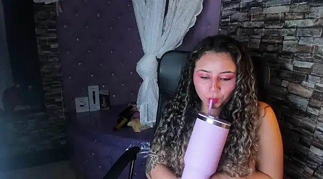 Snapshot of celeste_blue69 chatting on 02/15/25, 05:41 celeste blue69 online show from 02/15/25, 05:41