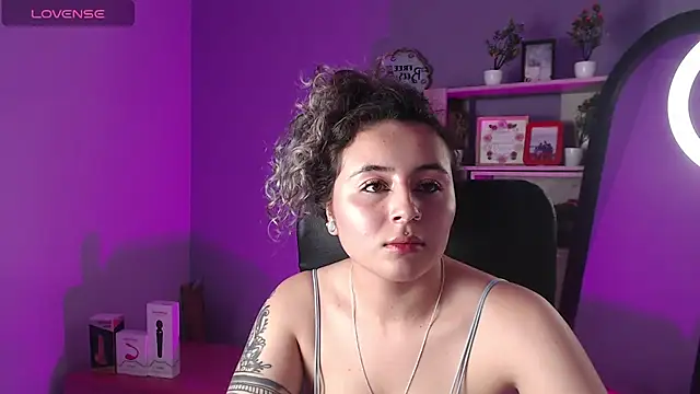 Snapshot of celeste_blue69 chatting on 03/08/25, 05:49 celeste blue69 online show from 03/08/25, 05:49