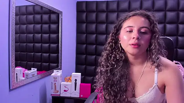 Snapshot of celeste_blue69 chatting on 10/24/25, 03:47 celeste blue69 online show from 10/24/25, 03:47