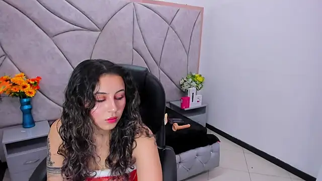 Snapshot of celeste_blue69 chatting on 12/15/25, 03:55 celeste blue69 online show from 12/15/25, 03:55