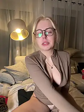 Livewithlucy online show from 02/02/26, 06:56