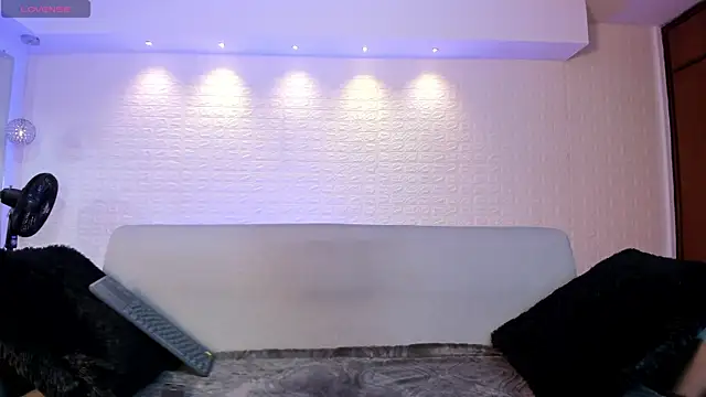 violet scott online show from 01/12/25, 11:39