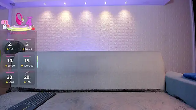 violet scott online show from 02/24/25, 10:48