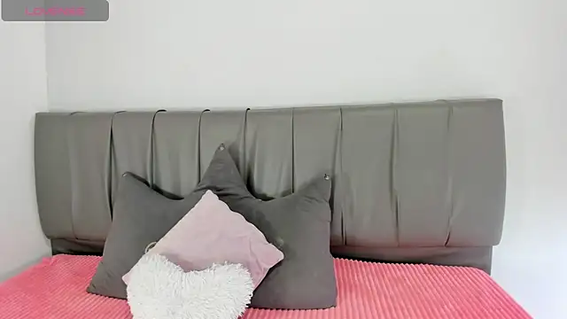 Cherllynn online show from 11/08/25, 04:40