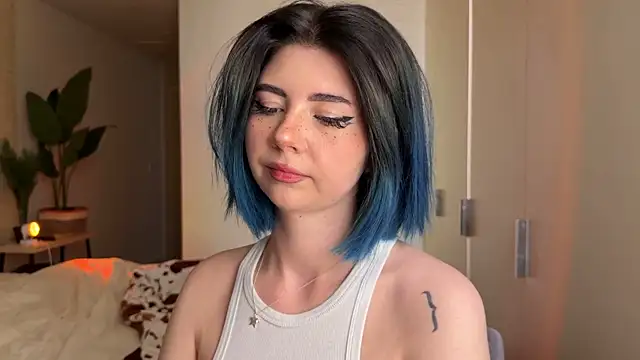 Snapshot of _vixenp chatting on 06/15/26, 01:57 vixenp online show from 06/15/26, 01:57