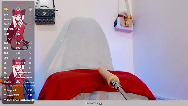 Snapshot of la_ratona_1 chatting on 03/15/26, 11:05 la ratona 1 online show from 03/15/26, 11:05