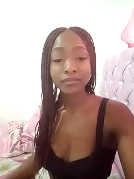 Snapshot of Nicole_Colette_ chatting on 12/21/24, 12:38 Nicole Colette  online show from 12/21/24, 12:38