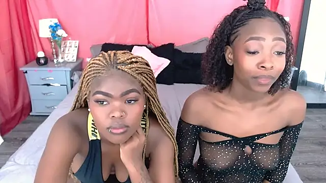 Snapshot of Nicole_Colette_ chatting on 01/30/25, 12:16 Nicole Colette  online show from 01/30/25, 12:16