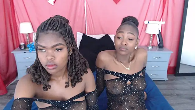 Snapshot of Nicole_Colette_ chatting on 02/28/25, 12:54 Nicole Colette  online show from 02/28/25, 12:54