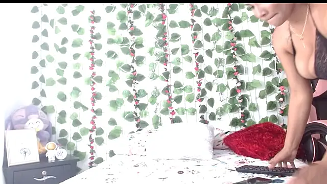 camilavagina24 online show from 11/04/25, 06:51