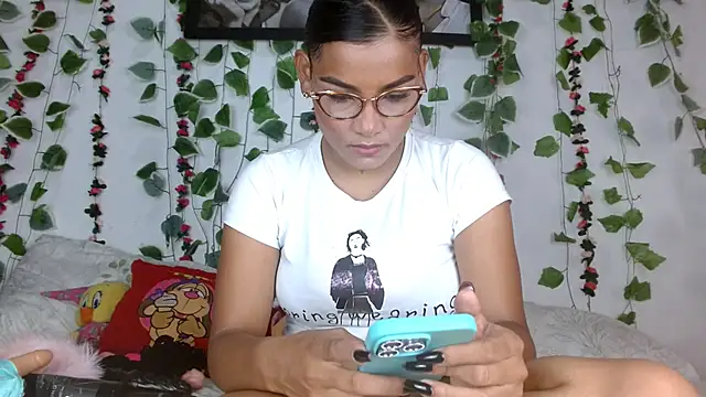 Snapshot of camilavagina24 chatting on 06/23/26, 02:15 camilavagina24 online show from 06/23/26, 02:15