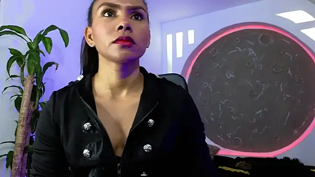 Tatianabr 01 online show from 12/17/25, 08:26