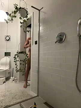 rafkiexh online show from 10/17/25, 08:33