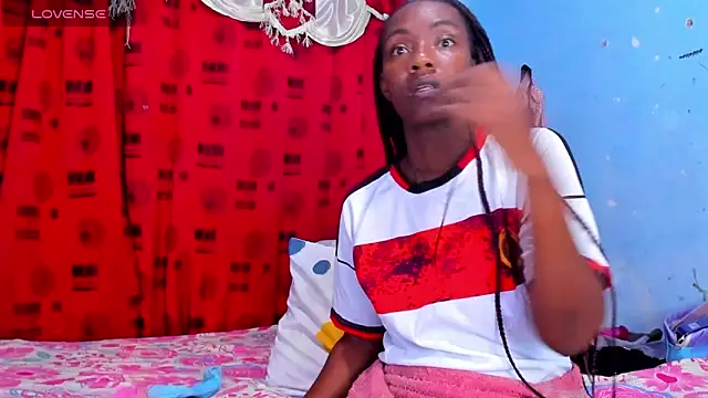 Sandyhamilttoon online show from 11/15/25, 12:30