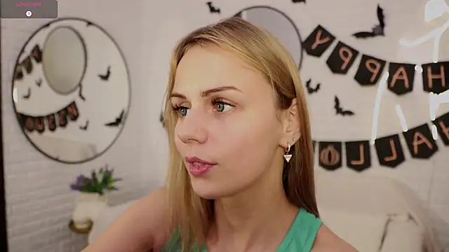 Wendy D0ll online show from 10/20/25, 09:26