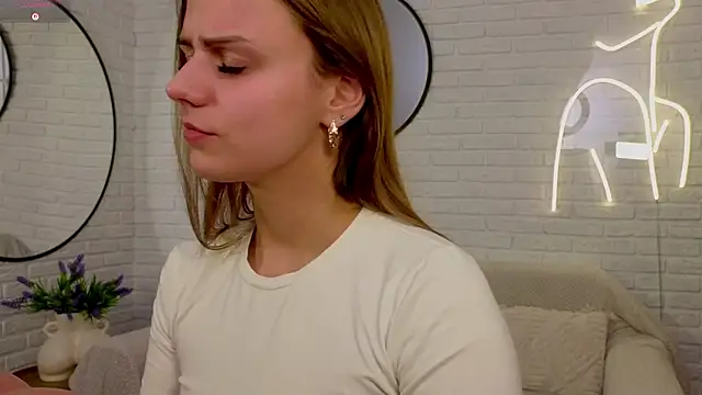 Snapshot of Wendy_D0ll chatting on 02/25/26, 09:02 Wendy D0ll online show from 02/25/26, 09:02