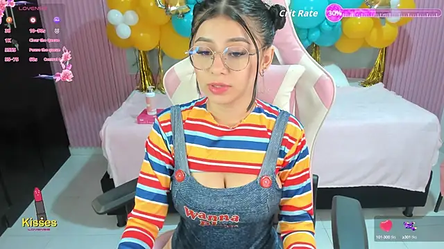 Snapshot of Yuli_16 chatting on 10/06/25, 11:07 Yuli 16 online show from 10/06/25, 11:07