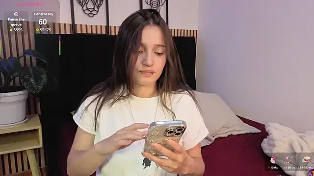 Snapshot of Elecktra_sweet chatting on 11/17/25, 08:03 Elecktra sweet online show from 11/17/25, 08:03