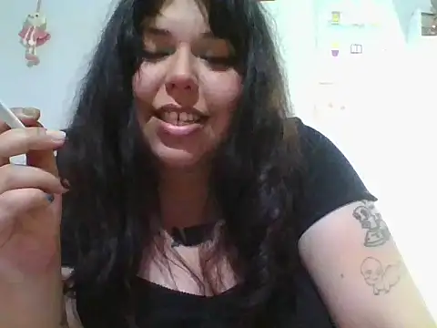 Snapshot of scarletttlove chatting on 07/18/26, 01:10 scarletttlove online show from 07/18/26, 01:10