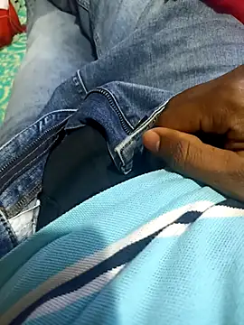 Snapshot of bangaloresexyguy chatting on 12/04/25, 04:55 bangaloresexyguy online show from 12/04/25, 04:55