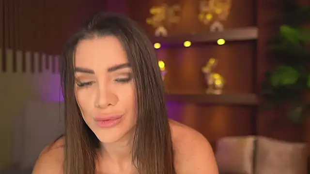 Snapshot of JustinneJade chatting on 03/30/26, 04:24 JustinneJade online show from 03/30/26, 04:24