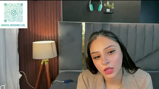 Snapshot of demieliss chatting on 09/28/25, 04:23 demieliss online show from 09/28/25, 04:23