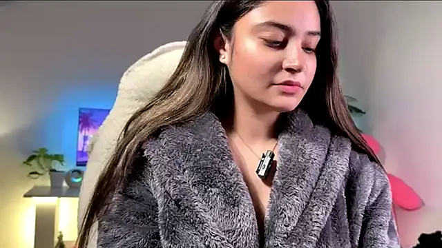 Snapshot of demieliss chatting on 02/04/26, 01:22 demieliss online show from 02/04/26, 01:22