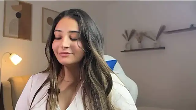 Snapshot of demieliss chatting on 03/02/26, 08:26 demieliss online show from 03/02/26, 08:26