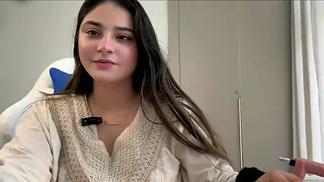 Snapshot of demieliss chatting on 04/11/26, 09:24 demieliss online show from 04/11/26, 09:24