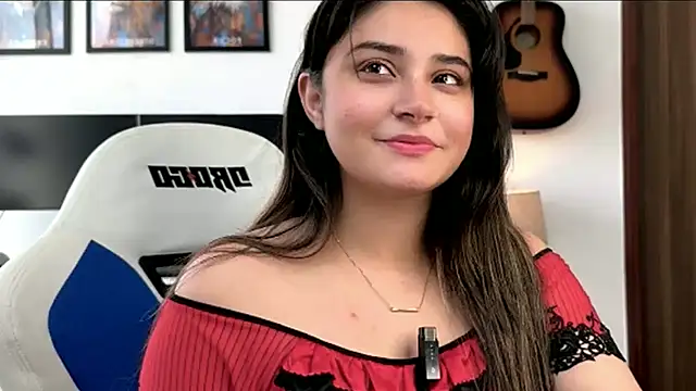 Snapshot of demieliss chatting on 05/12/26, 08:44 demieliss online show from 05/12/26, 08:44