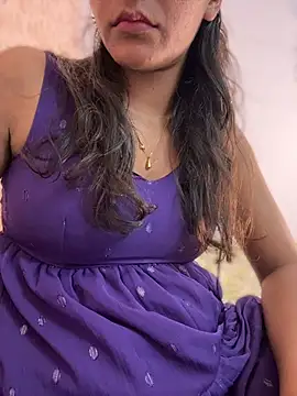 Snapshot of Goddess_sneha chatting on 04/18/26, 04:11 Goddess sneha online show from 04/18/26, 04:11