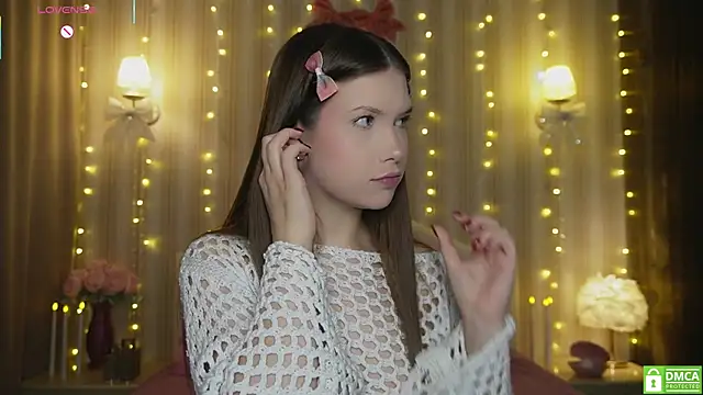  Eva Lee online show from 12/14/25, 07:29