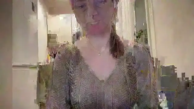 Snapshot of Viola_sweet chatting on 04/22/26, 06:31 Viola sweet online show from 04/22/26, 06:31