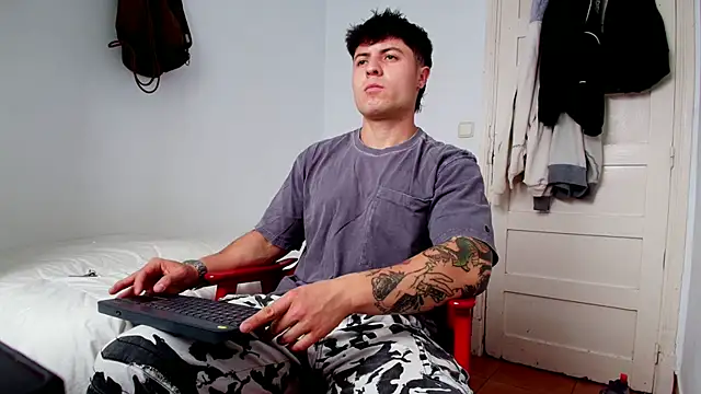 juandking online show from 10/24/25, 11:17