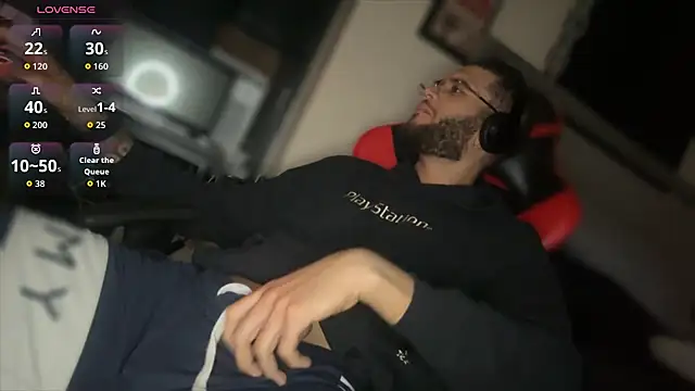 Snapshot of Joker19196 chatting on 09/28/25, 02:28 Joker19196 online show from 09/28/25, 02:28