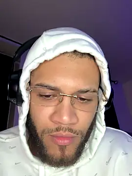 Snapshot of Joker19196 chatting on 10/19/25, 02:12 Joker19196 online show from 10/19/25, 02:12