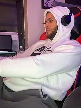 Snapshot of Joker19196 chatting on 10/30/25, 12:01 Joker19196 online show from 10/30/25, 12:01