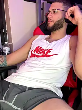 Snapshot of Joker19196 chatting on 11/01/25, 12:34 Joker19196 online show from 11/01/25, 12:34