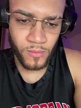 Snapshot of Joker19196 chatting on 11/03/25, 12:46 Joker19196 online show from 11/03/25, 12:46