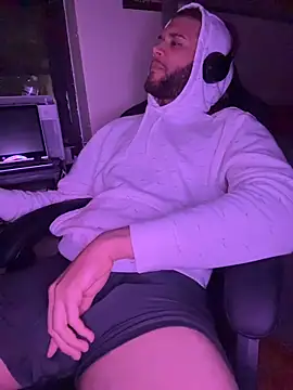 Snapshot of Joker19196 chatting on 11/23/25, 04:23 Joker19196 online show from 11/23/25, 04:23