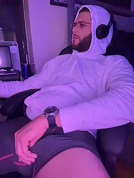 Snapshot of Joker19196 chatting on 11/24/25, 12:32 Joker19196 online show from 11/24/25, 12:32