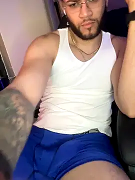 Snapshot of Joker19196 chatting on 12/02/25, 11:45 Joker19196 online show from 12/02/25, 11:45