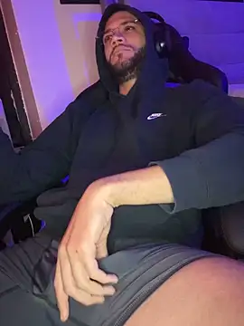 Snapshot of Joker19196 chatting on 12/14/25, 05:24 Joker19196 online show from 12/14/25, 05:24