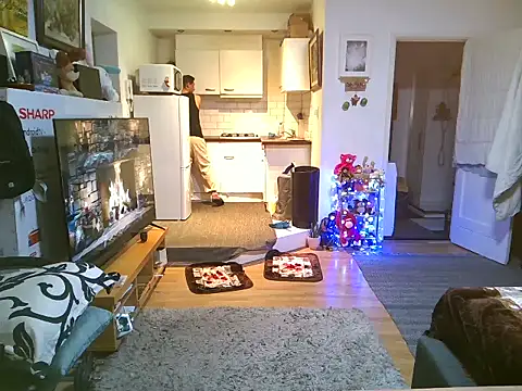 Snapshot of mihaimichael chatting on 10/29/25, 12:35 mihaimichael online show from 10/29/25, 12:35